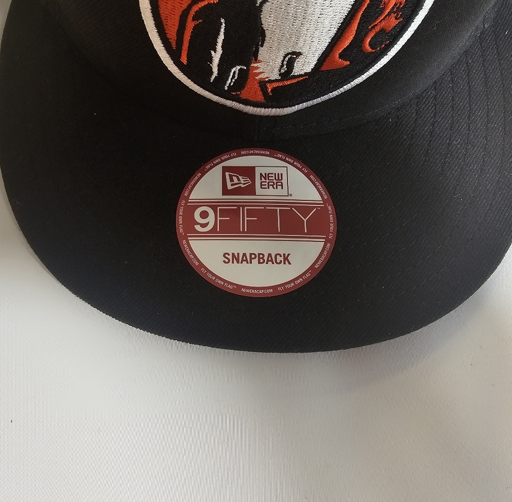 NWOT New Era Black and Orange Emmure Metalcore Snapback NOS - Picture 3 of 9